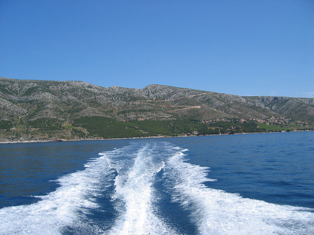 Hvar Zavala vom Meer